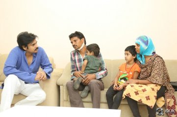 Pawan Kalyan Meets His Fan Karuna Srinivas